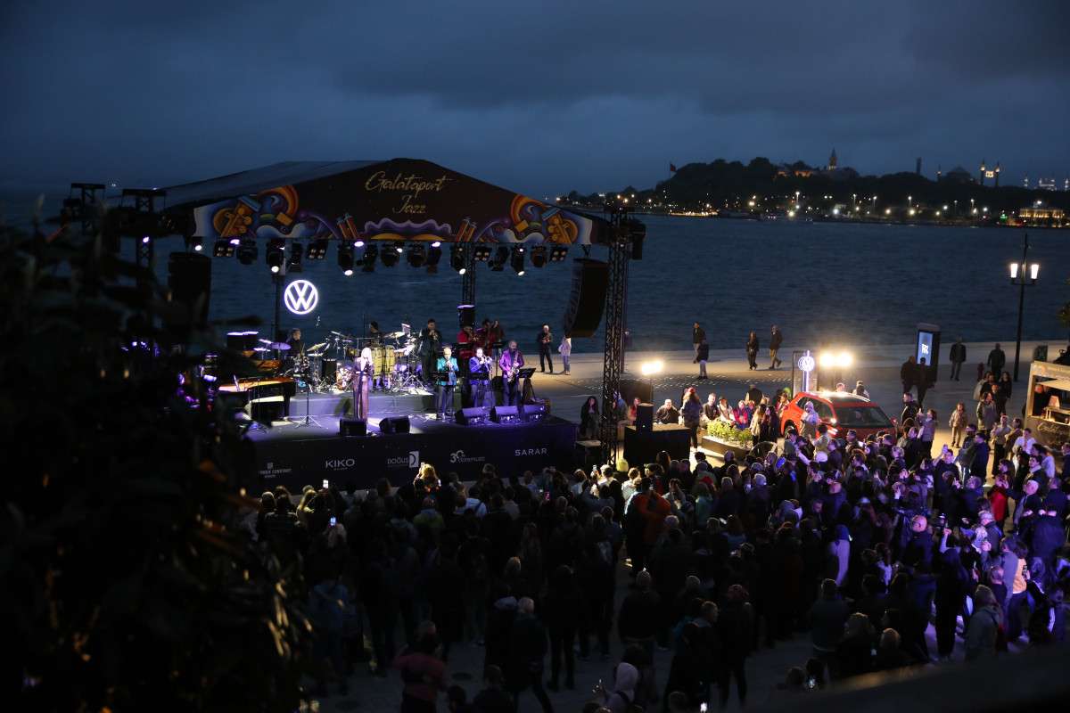 Galataport Jazz Festival’nde müzikseverler enfes “soul food” lezzetleri eşliğinde müzik ziyafeti yaşadı