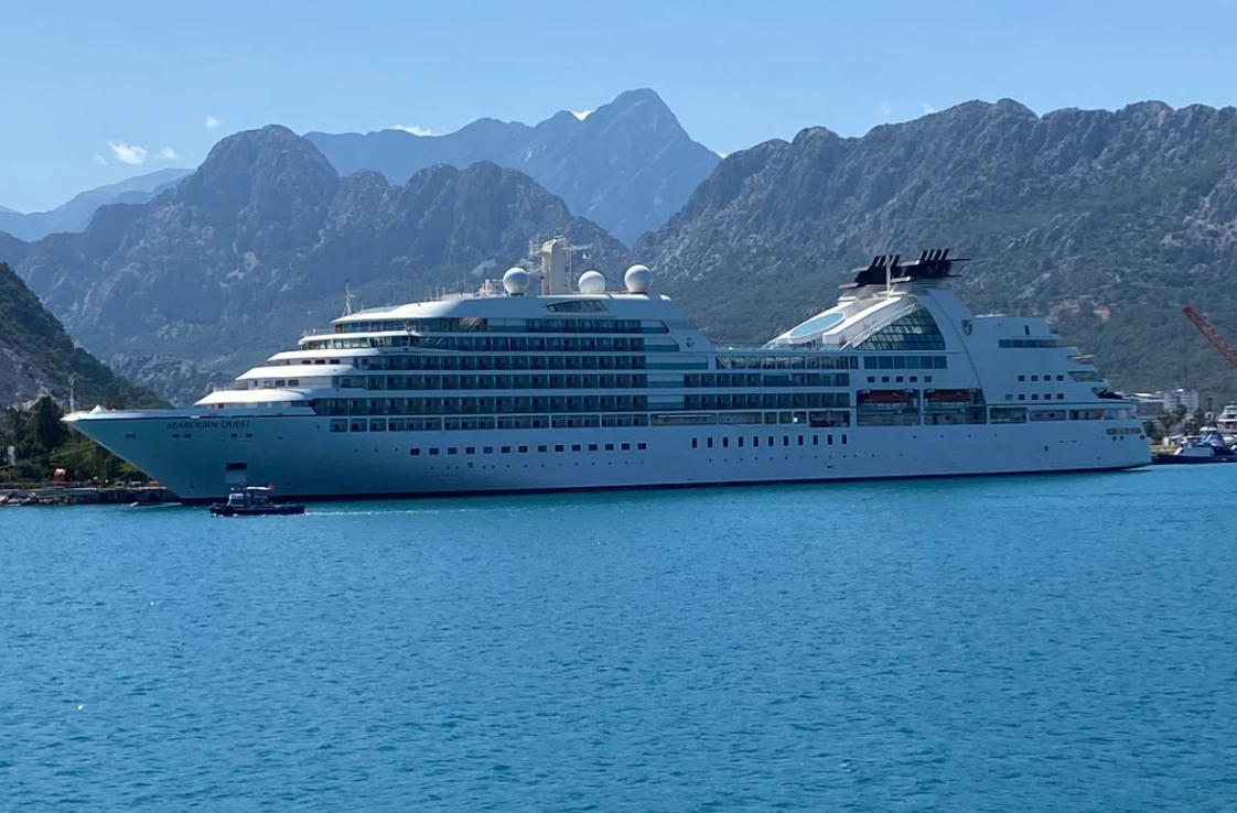 Lüks yolcu gemisi Seabourn Quest’i ağırladı